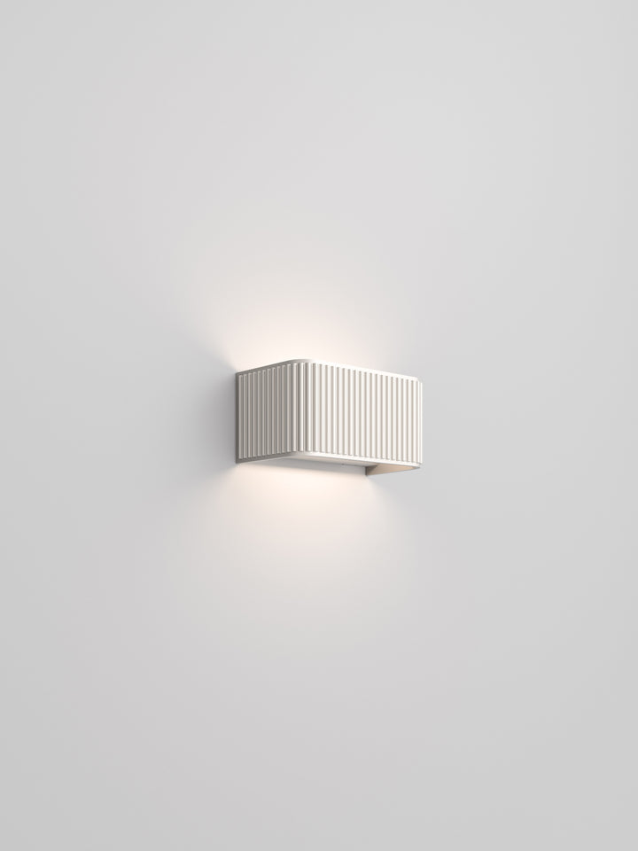 Dresscode Wall Light