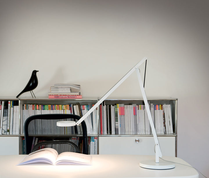 String T1 Table Lamp (TW)