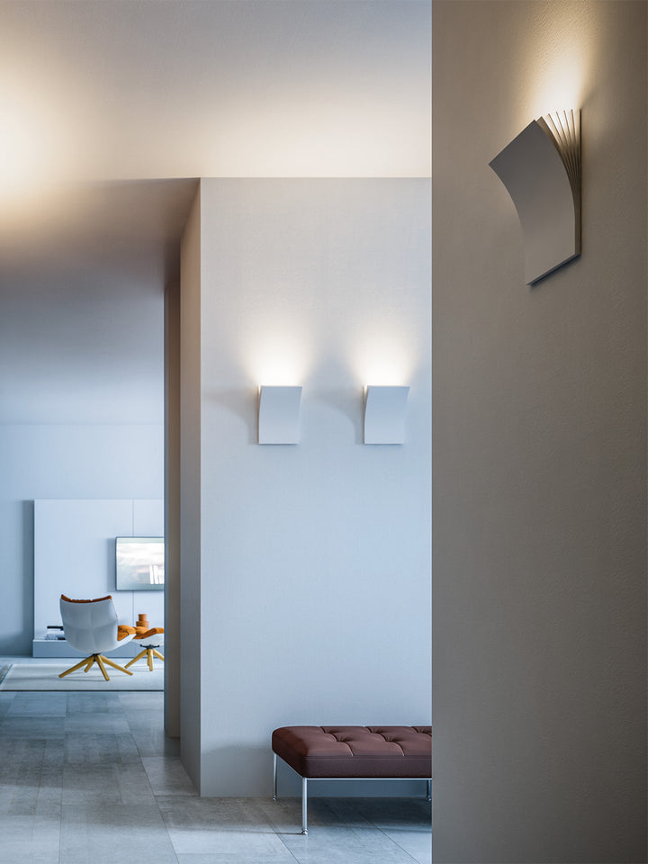 Polia Wall Light