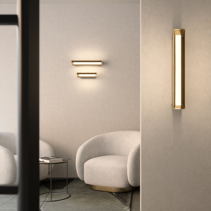 Regula Wall Light